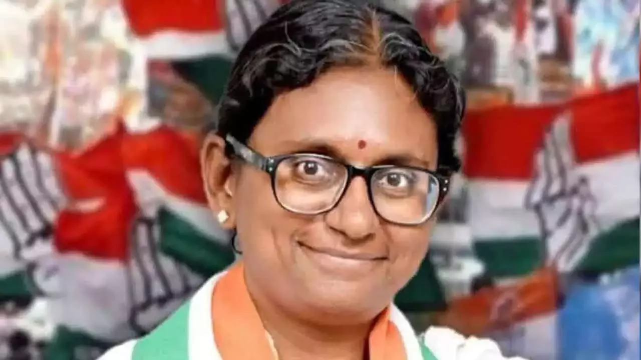 Telangana: मीनाक्षी ने कांग्रेस कार्यकर्ताओं से ‘वोटर लिस्ट’ से जुड़ी समस्याओं को लेकर सतर्क रहने को कहा