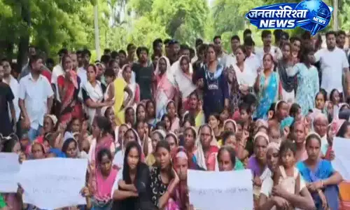 Assam: माकुम में हमले के शिकार व्यक्ति की चोटों के कारण मौत के बाद विरोध-प्रदर्शन शुरू Assam: माकुम में हमले के शिकार व्यक्ति की चोटों के कारण मौत के बाद विरोध-प्रदर्शन शुरू