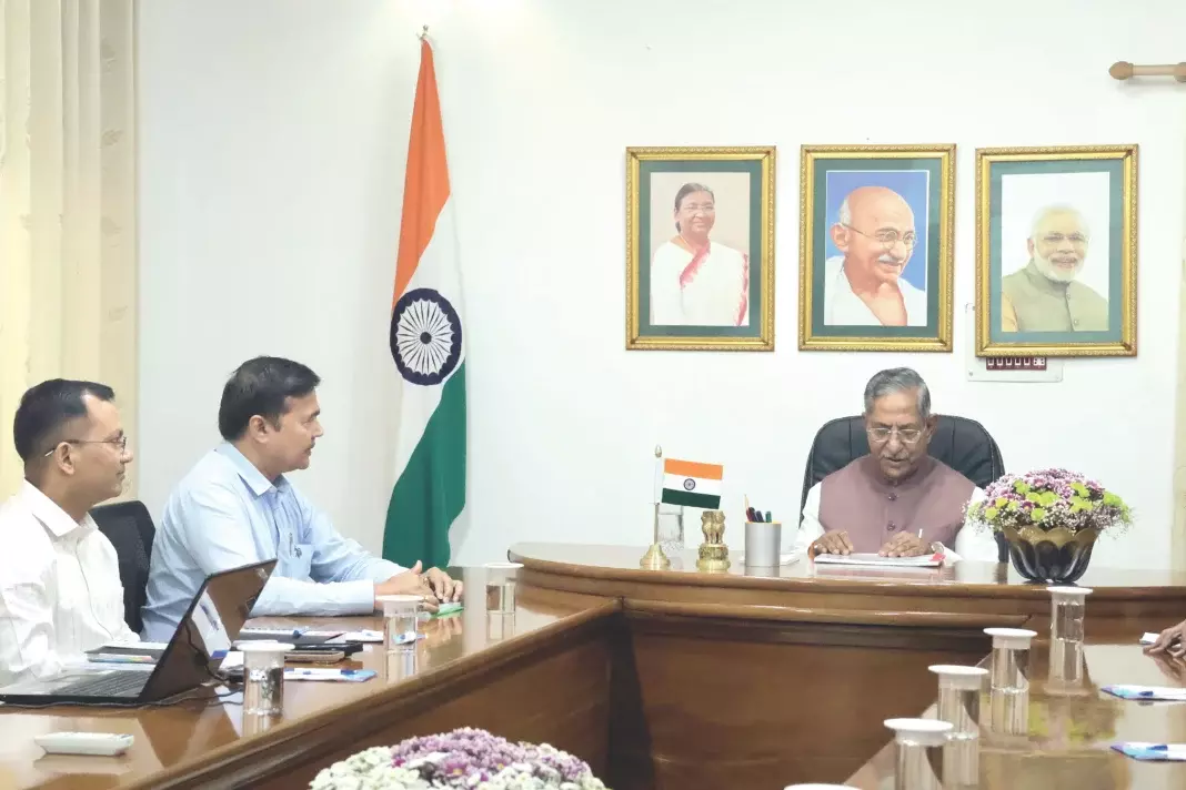 राज्यपाल ने दीमापुर-कोहिमा रेल प्रोजेक्ट की समीक्षा की, समय पर पूरा करने को कहा राज्यपाल ने दीमापुर-कोहिमा रेल प्रोजेक्ट की समीक्षा की, समय पर पूरा करने को कहा