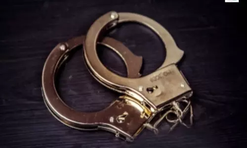 पुलिस की बड़ी कार्रवाई: पाकिस्तान समर्थित आतंकी-आपराधिक नेटवर्क का भंडाफोड़, 7 गिरफ्तार पुलिस की बड़ी कार्रवाई: पाकिस्तान समर्थित आतंकी-आपराधिक नेटवर्क का भंडाफोड़, 7 गिरफ्तार