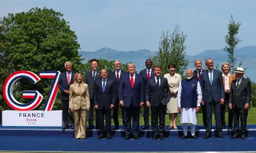 G7 में मोदी-ट्रंप की मुलाकात... G7 में मोदी-ट्रंप की मुलाकात...