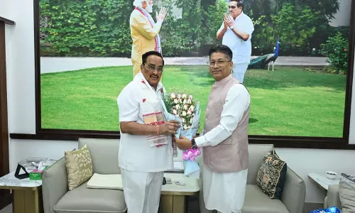 पीयूष हजारिका ने नई दिल्ली में केंद्रीय मंत्रियों C.R. Patil और शिवराज सिंह चौहान से की मुलाकात पीयूष हजारिका ने नई दिल्ली में केंद्रीय मंत्रियों C.R. Patil और शिवराज सिंह चौहान से की मुलाकात