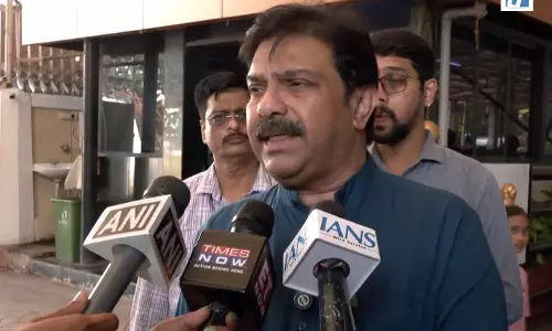 कुणाल कामरा विवाद पर समिति की बैठक टली, कानूनी राय का इंतजार: प्रसाद लाड कुणाल कामरा विवाद पर समिति की बैठक टली, कानूनी राय का इंतजार: प्रसाद लाड