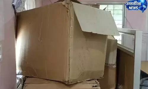 सिंगल यूज़ प्लास्टिक पर बड़ी कार्रवाई, दो दुकानों से 1 लाख का डिस्पोजल जब्त सिंगल यूज़ प्लास्टिक पर बड़ी कार्रवाई, दो दुकानों से 1 लाख का डिस्पोजल जब्त