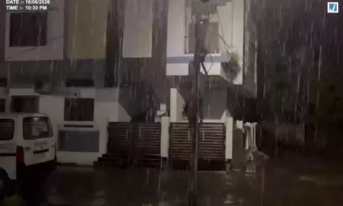 राजगढ़ में तेज बारिश से मौसम बदला, तापमान में आई गिरावट राजगढ़ में तेज बारिश से मौसम बदला, तापमान में आई गिरावट