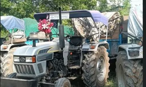 कूड़े के अवैध डंपिंग पर ग्रेटर नोएडा प्राधिकरण ने चार ट्रैक्टर-ट्रॉली पकड़ीं, एक लाख का लगाया जुर्माना कूड़े के अवैध डंपिंग पर ग्रेटर नोएडा प्राधिकरण ने चार ट्रैक्टर-ट्रॉली पकड़ीं, एक लाख का लगाया जुर्माना