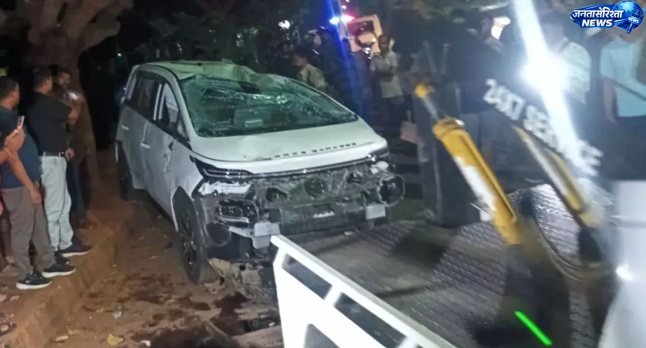 Bhubaneswar : सड़क हादसों में तीन लोगों की मौत, चार घायल, ड्राइवर ने सरेंडर किया Bhubaneswar : सड़क हादसों में तीन लोगों की मौत, चार घायल, ड्राइवर ने सरेंडर किया