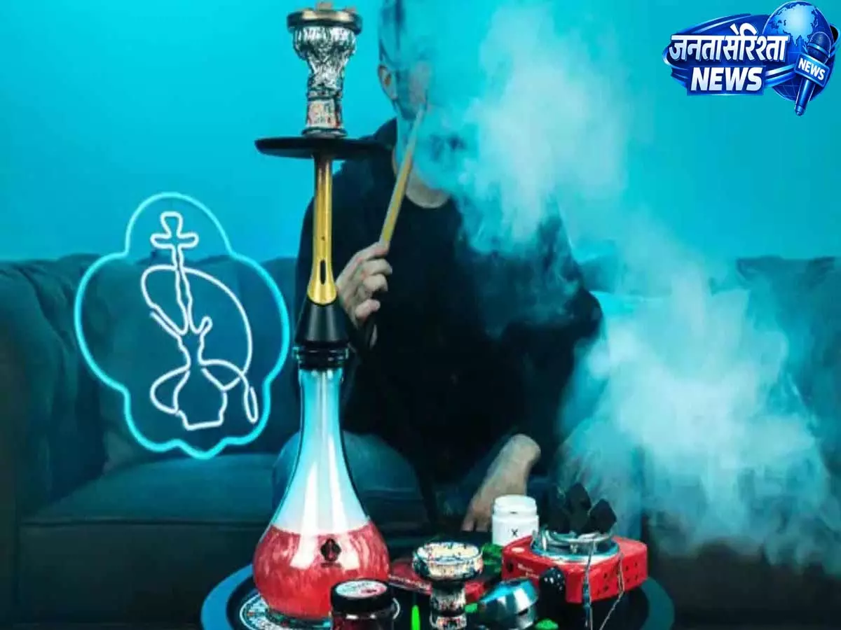 Hyderabad: छापेमारी के दौरान अवैध गतिविधियों के आरोप में मैनेजर को किया गिरफ्तार Hyderabad: छापेमारी के दौरान अवैध गतिविधियों के आरोप में मैनेजर को किया गिरफ्तार