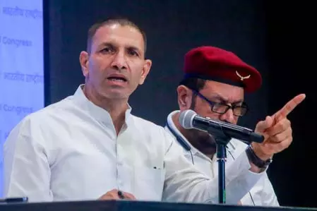 सरकार का विकास मॉडल सिर्फ कागजी: जीतू पटवारी सरकार का विकास मॉडल सिर्फ कागजी: जीतू पटवारी