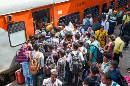 बिहार पुलिस भर्ती परीक्षा के अभ्यर्थियों की सुविधा के लिए 16-17 जून को दौड़ेंगी स्पेशल ट्रेनें बिहार पुलिस भर्ती परीक्षा के अभ्यर्थियों की सुविधा के लिए 16-17 जून को दौड़ेंगी स्पेशल ट्रेनें