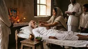 मृत्यु के समय तुलसी और गंगाजल देने की परंपरा: जानें गरुड़ पुराण का आध्यात्मिक रहस्य मृत्यु के समय तुलसी और गंगाजल देने की परंपरा: जानें गरुड़ पुराण का आध्यात्मिक रहस्य