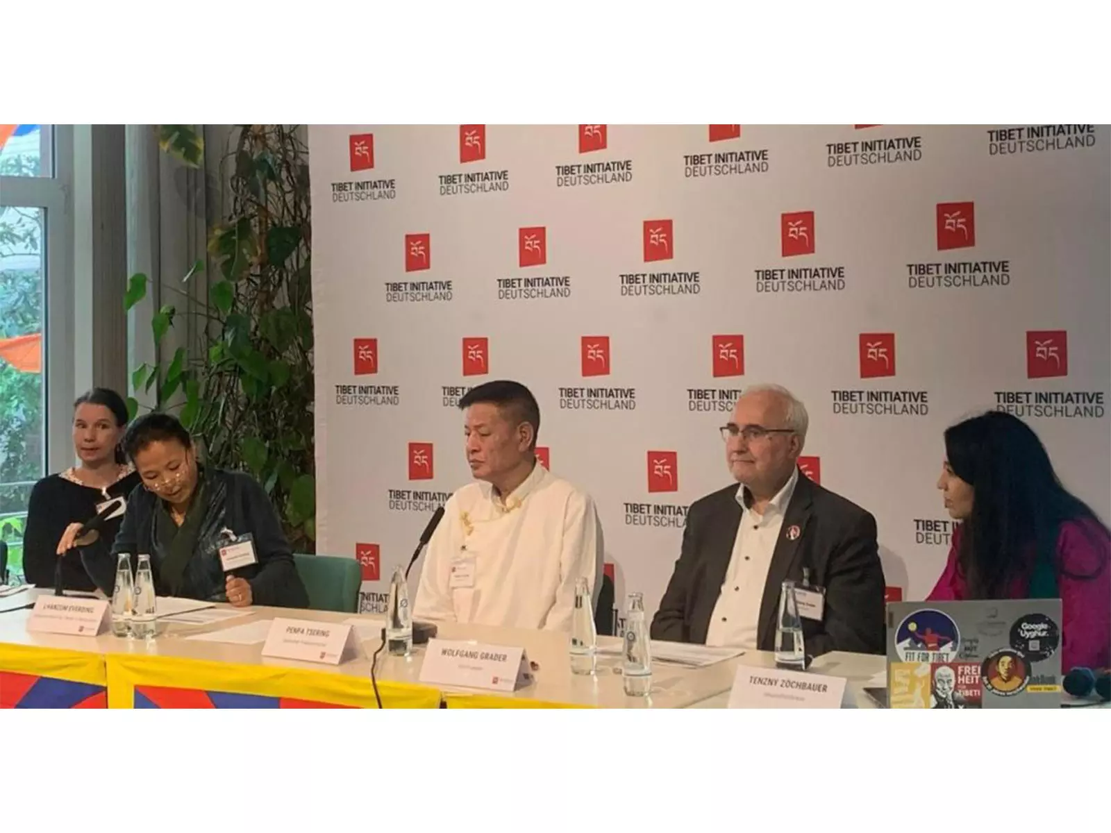 जर्मनी में सिक्योंग पेन्पा त्सेरिंग ने कहा कि Tibet के मुद्दे को बीजिंग के नज़रिए से नहीं देखा जा सकता जर्मनी में सिक्योंग पेन्पा त्सेरिंग ने कहा कि Tibet के मुद्दे को बीजिंग के नज़रिए से नहीं देखा जा सकता