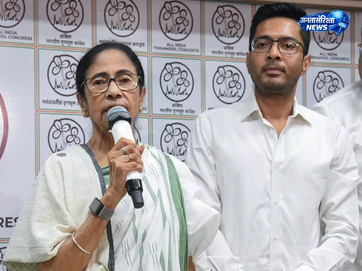 Bengal में बड़ा आरोप: मिट्टी चोरी पर FIR दर्ज Bengal में बड़ा आरोप: मिट्टी चोरी पर FIR दर्ज