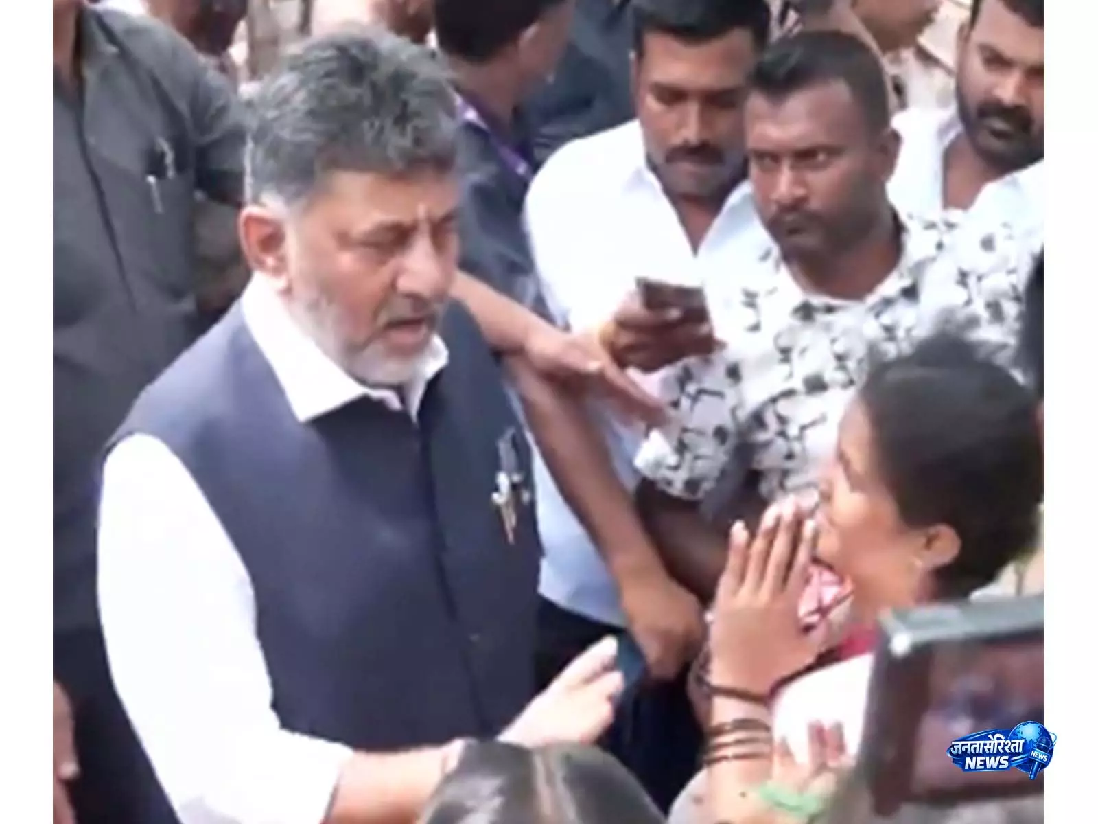 Karnataka: कार्यकर्ताओं ने कांग्रेस विधायक यशवंत पाटिल के लिए मंत्री पद की मांग की Karnataka: कार्यकर्ताओं ने कांग्रेस विधायक यशवंत पाटिल के लिए मंत्री पद की मांग की