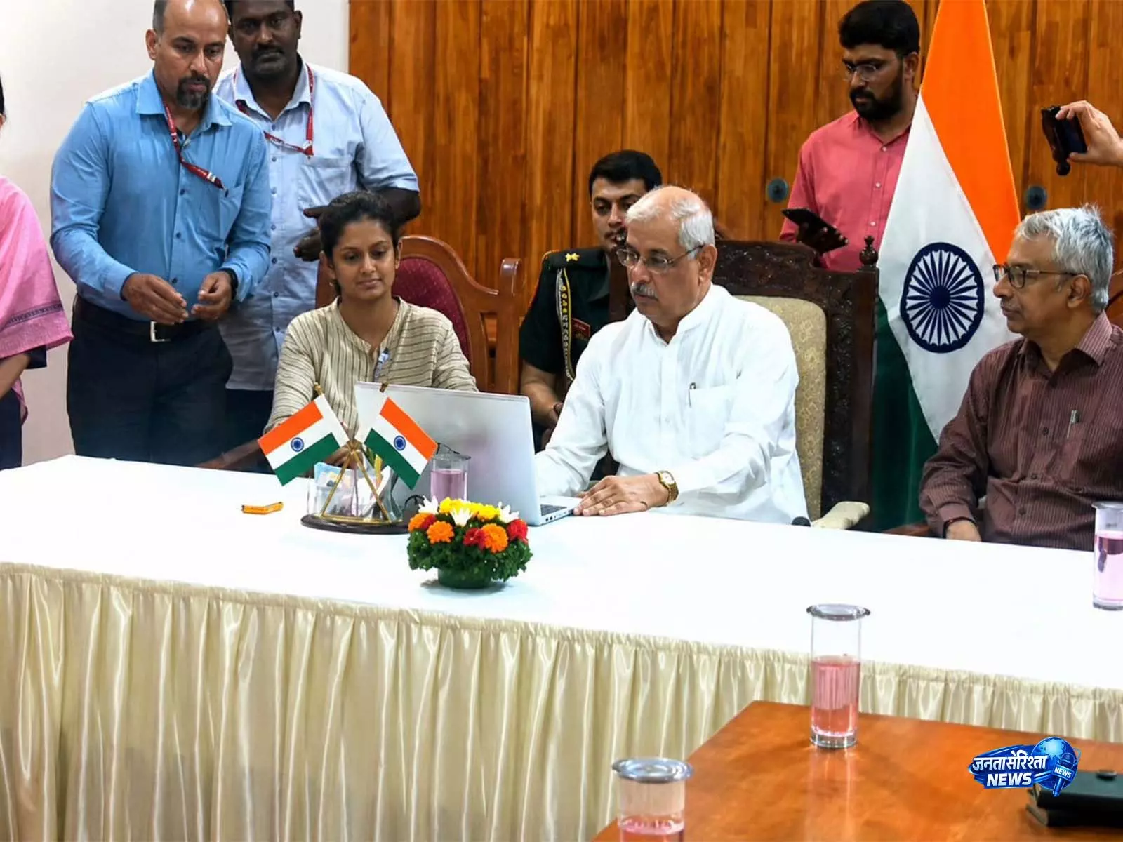 केरल में Census 2027 के लिए सेल्फ-एन्यूमरेशन शुरू, राज्यपाल ने प्रक्रिया पूरी की केरल में Census 2027 के लिए सेल्फ-एन्यूमरेशन शुरू, राज्यपाल ने प्रक्रिया पूरी की
