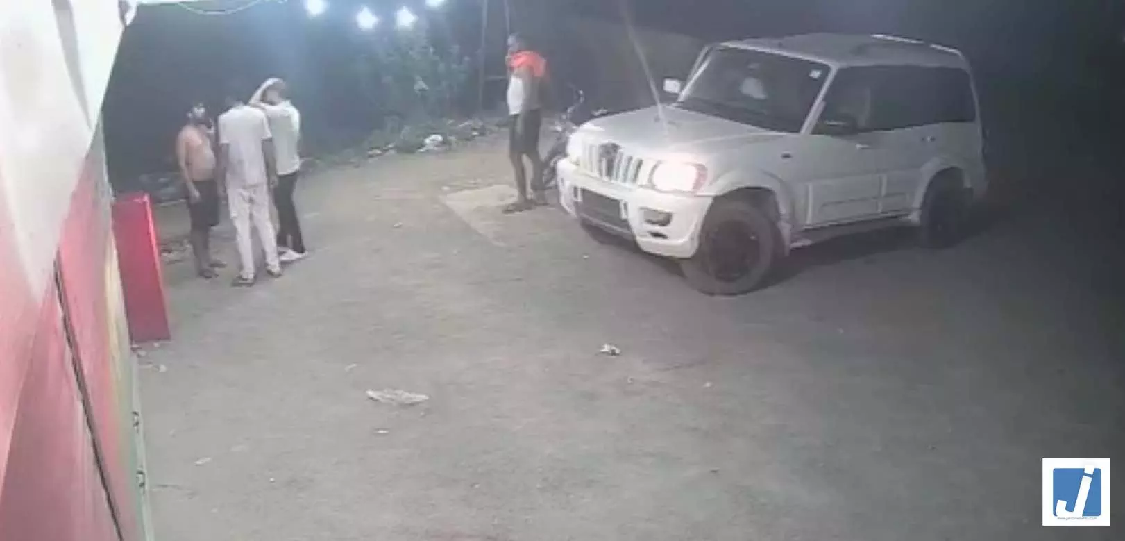 चौंकाने वाला वीडियो सामने आया, बीजेपी नेत्री के पति पर गंभीर आरोप चौंकाने वाला वीडियो सामने आया, बीजेपी नेत्री के पति पर गंभीर आरोप