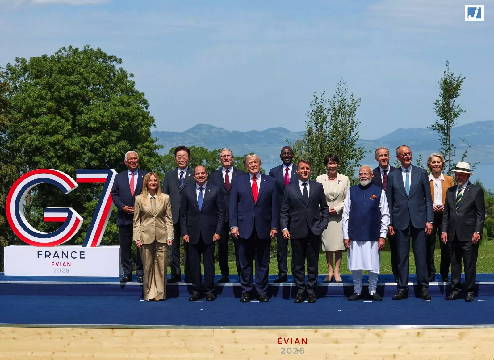 G7 में मोदी-ट्रंप की मुलाकात... G7 में मोदी-ट्रंप की मुलाकात...
