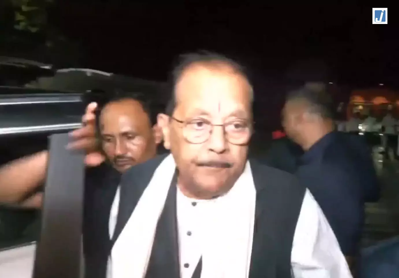 राज्यसभा चुनाव से पहले झारखंड में सियासी हलचल, इंडिया ब्लॉक की बैठक में रणनीति तय राज्यसभा चुनाव से पहले झारखंड में सियासी हलचल, इंडिया ब्लॉक की बैठक में रणनीति तय