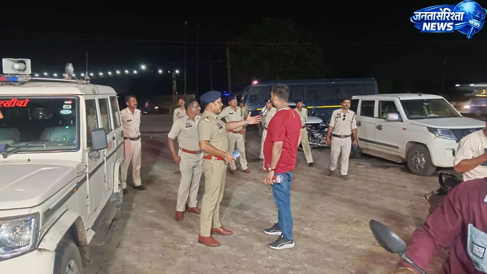 रायपुर-बिलासपुर हाईवे पर ढाबों और होटलों की सघन जांच रायपुर-बिलासपुर हाईवे पर ढाबों और होटलों की सघन जांच