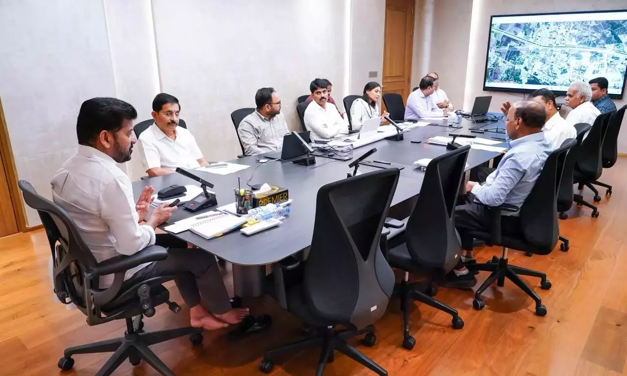 Telangana: रेवंत ने बुलेट ट्रेन को शहरी केंद्रों से जोड़ा Telangana: रेवंत ने बुलेट ट्रेन को शहरी केंद्रों से जोड़ा