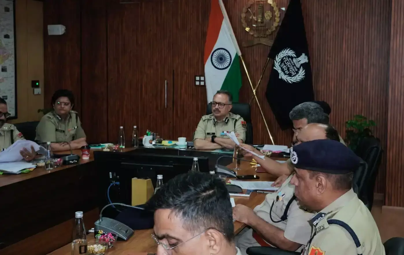 Jaipur: डीजीपी ने जांच में झूठे आरोप साबित होने पर कार्रवाई की चेतावनी दी Jaipur: डीजीपी ने जांच में झूठे आरोप साबित होने पर कार्रवाई की चेतावनी दी