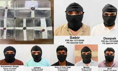 Delhi हथियारों के साथ 7 लोग गिरफ्तार, बड़ी साजिश नाकाम Delhi हथियारों के साथ 7 लोग गिरफ्तार, बड़ी साजिश नाकाम
