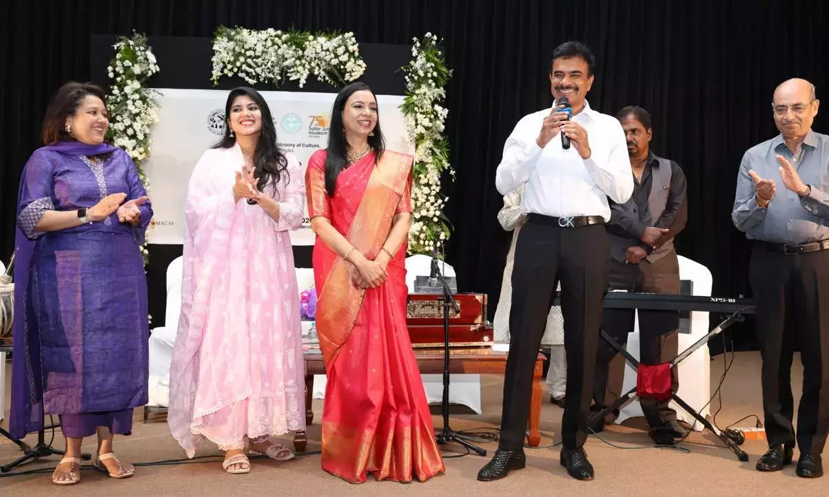 ललिता आनंद ने सालार जंग म्यूज़ियम की प्लेटिनम जुबली ग़ज़ल शाम में दर्शकों को मंत्रमुग्ध कर दिया