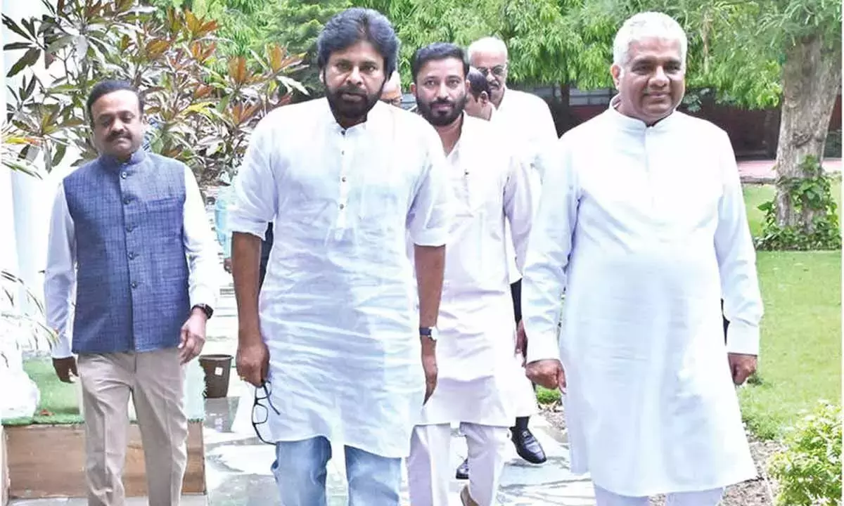 Andhra: पवन ने AP की ग्रेट ग्रीन वॉल के लिए केंद्र से मदद मांगी Andhra: पवन ने AP की ग्रेट ग्रीन वॉल के लिए केंद्र से मदद मांगी