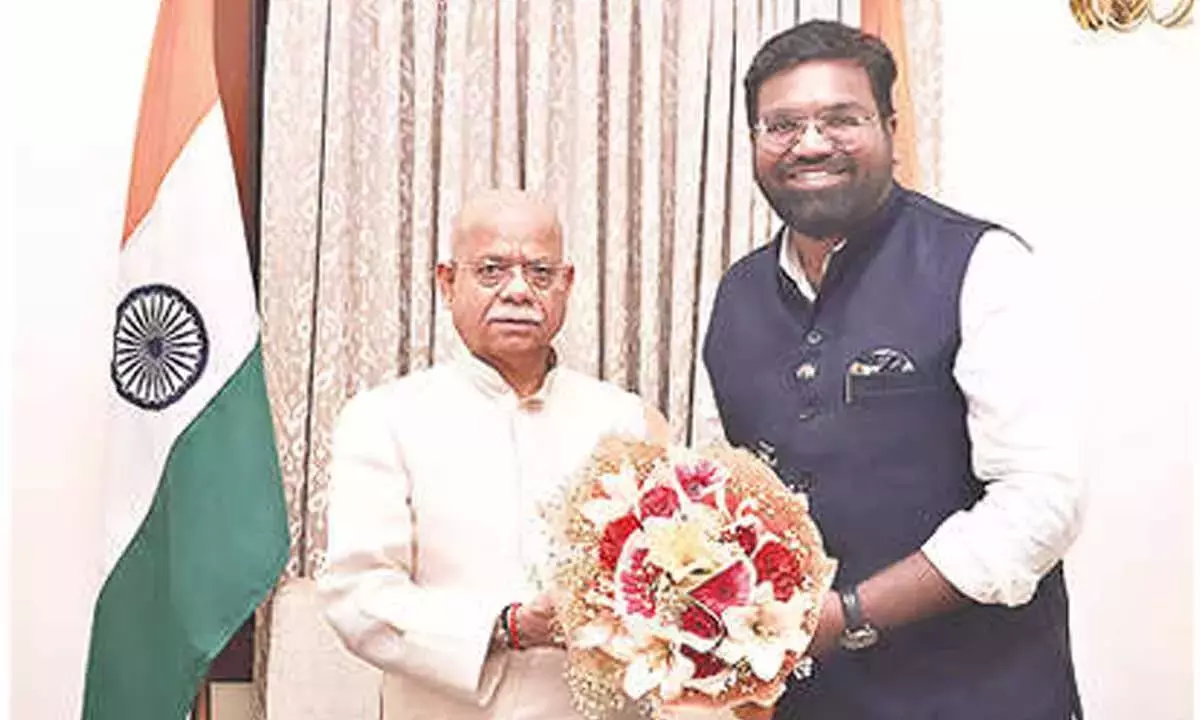 तेलंगाना के गवर्नर ने युवाओं से ज़मीनी स्तर पर बदलाव लाने वाले बनने का आग्रह किया तेलंगाना के गवर्नर ने युवाओं से ज़मीनी स्तर पर बदलाव लाने वाले बनने का आग्रह किया
