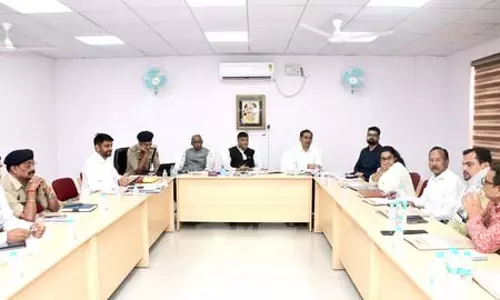 बांके बिहारी मंदिर की हाई-पावर्ड कमेटी की 16वीं बैठक संपन्न बांके बिहारी मंदिर की हाई-पावर्ड कमेटी की 16वीं बैठक संपन्न