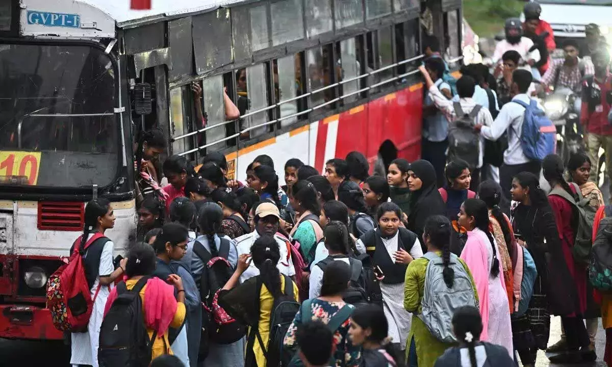 Andhra: RTC NEET-UG उम्मीदवारों को मुफ़्त यात्रा की सुविधा देगा Andhra: RTC NEET-UG उम्मीदवारों को मुफ़्त यात्रा की सुविधा देगा