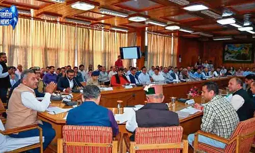 Himachal: शिक्षा मंत्री ने जनता की समस्याओं पर त्वरित कार्रवाई का आग्रह किया Himachal: शिक्षा मंत्री ने जनता की समस्याओं पर त्वरित कार्रवाई का आग्रह किया