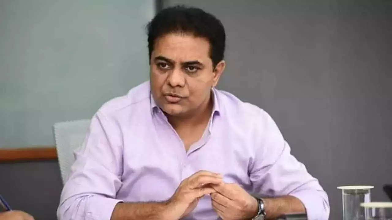 Telangana: KTR ने नौकरी के उम्मीदवारों के ख़िलाफ़ पुलिस की कार्रवाई की निंदा की Telangana: KTR ने नौकरी के उम्मीदवारों के ख़िलाफ़ पुलिस की कार्रवाई की निंदा की