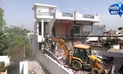 Jammu में ड्रग्स केस: 701 तस्कर गिरफ्तार, 45 करोड़ की संपत्ति पर कार्रवाई Jammu में ड्रग्स केस: 701 तस्कर गिरफ्तार, 45 करोड़ की संपत्ति पर कार्रवाई