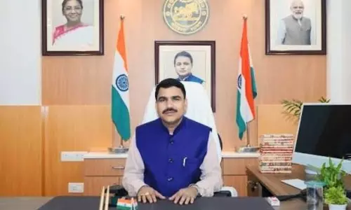 Odisha में पाठ्यपुस्तकों को लेकर विवाद: NEP के तहत नई स्कूली किताबों में 1,600 से ज़्यादा गलतियां मिलीं Odisha में पाठ्यपुस्तकों को लेकर विवाद: NEP के तहत नई स्कूली किताबों में 1,600 से ज़्यादा गलतियां मिलीं