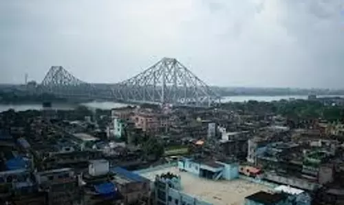 Kolkata: भीषण तापमान से परेशान बंगाल, मौसम विभाग ने जताई बारिश की संभावना