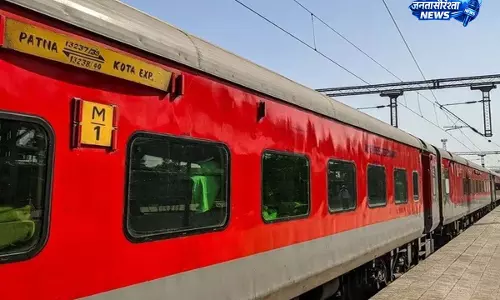 Sheikhpura–आनंद विहार ट्रेन में यात्री परेशान, हंगामा Sheikhpura–आनंद विहार ट्रेन में यात्री परेशान, हंगामा
