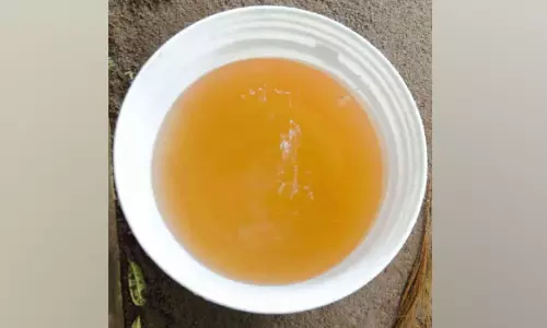 Kerala : वरप्पुझा में पाइपों से गंदा पानी आने की शिकायत, दो हफ्तों से लोग परेशान Kerala : वरप्पुझा में पाइपों से गंदा पानी आने की शिकायत, दो हफ्तों से लोग परेशान