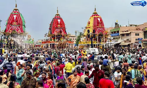 Puri : रथ यात्रा के रथ निर्माण कार्य पर बढ़इयों का विरोध, चार घंटे रुका काम
