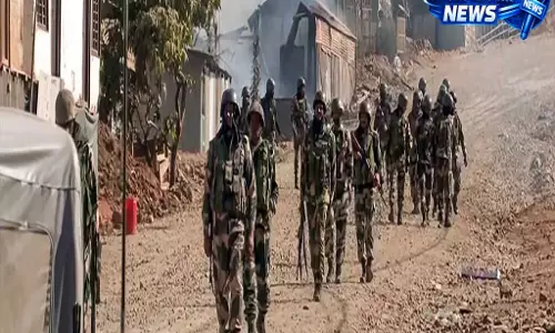 Manipur में हाई-अलर्ट, तनाव के बाद सुरक्षा कड़ी, बंकरों को नष्ट कर सुरक्षा बलों की बड़ी कार्रवाई Manipur में हाई-अलर्ट, तनाव के बाद सुरक्षा कड़ी, बंकरों को नष्ट कर सुरक्षा बलों की बड़ी कार्रवाई
