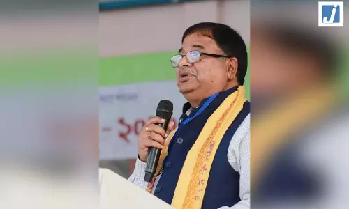 TMC नेता गिरफ्तार, लंबे समय से पुलिश कर रही थी तलाश TMC नेता गिरफ्तार, लंबे समय से पुलिश कर रही थी तलाश