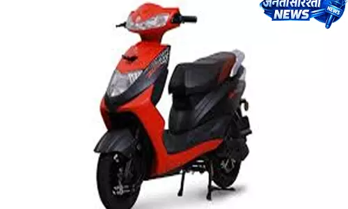 EV मार्केट में बढ़ी हलचल, Ampere के नए स्कूटर की एंट्री चर्चा में EV मार्केट में बढ़ी हलचल, Ampere के नए स्कूटर की एंट्री चर्चा में