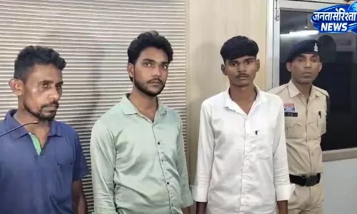 नशे के खिलाफ बड़ी कार्रवाई, 13 किलो से गांजा के साथ 4 आरोपी गिरफ्तार नशे के खिलाफ बड़ी कार्रवाई, 13 किलो से गांजा के साथ 4 आरोपी गिरफ्तार