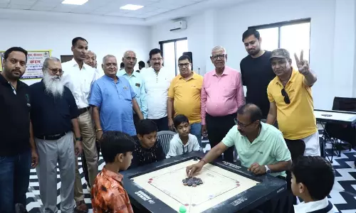 केरम प्रतियोगिता का उत्साहपूर्ण वातावरण में शुभारम्भ, समाजजनों में दिखा उत्साह केरम प्रतियोगिता का उत्साहपूर्ण वातावरण में शुभारम्भ, समाजजनों में दिखा उत्साह