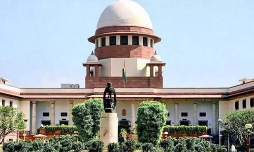 200 करोड़ के ठगी मामले में लीना पॉलोज की जमानत याचिका पर Supreme Court ने मांगा जवाब 200 करोड़ के ठगी मामले में लीना पॉलोज की जमानत याचिका पर Supreme Court ने मांगा जवाब