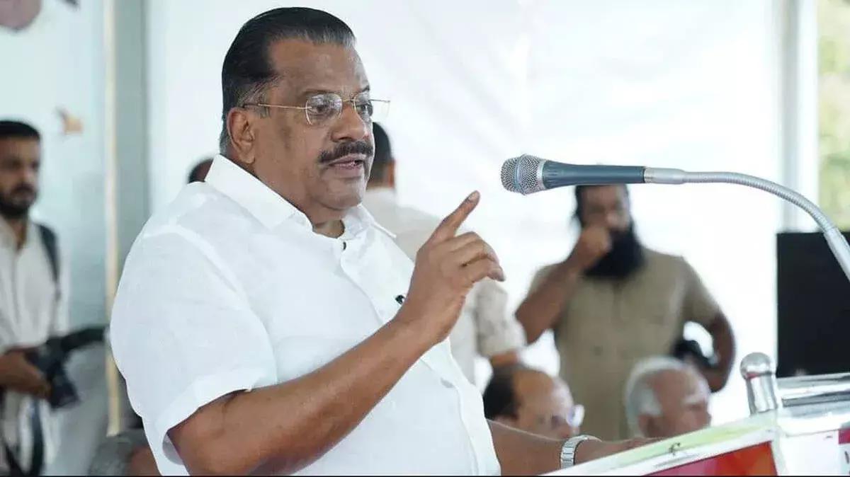 फ्लाइट में यूथ कांग्रेस कार्यकर्ताओं पर हमला, SIT जांच के आदेश फ्लाइट में यूथ कांग्रेस कार्यकर्ताओं पर हमला, SIT जांच के आदेश