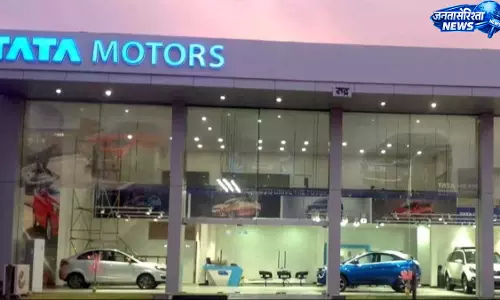 Tata Motors शेयर में भारी गिरावट, बाजार में हलचल Tata Motors शेयर में भारी गिरावट, बाजार में हलचल