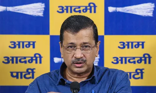 अरविंद केजरीवाल ने PM मोदी से भारतीय नाविकों की मौत का मुद्दा ट्रंप के सामने उठाने की अपील की अरविंद केजरीवाल ने PM मोदी से भारतीय नाविकों की मौत का मुद्दा ट्रंप के सामने उठाने की अपील की