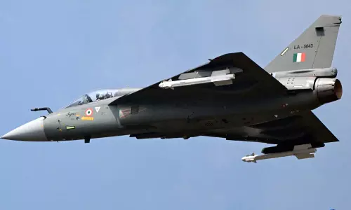 India की रक्षा दशक यात्रा: आत्मनिर्भरता और रणनीतिक मजबूती की दिशा में कदम India की रक्षा दशक यात्रा: आत्मनिर्भरता और रणनीतिक मजबूती की दिशा में कदम