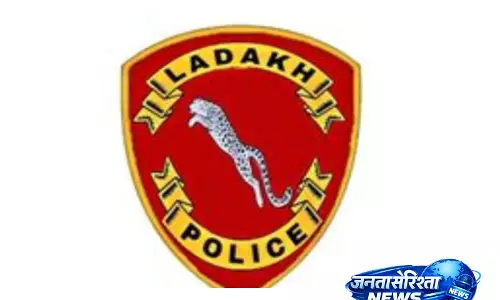 लेह पुलिस ने Ladakh में कथित धर्म-परिवर्तन नेटवर्क के ख़िलाफ़ कार्रवाई शुरू की लेह पुलिस ने Ladakh में कथित धर्म-परिवर्तन नेटवर्क के ख़िलाफ़ कार्रवाई शुरू की